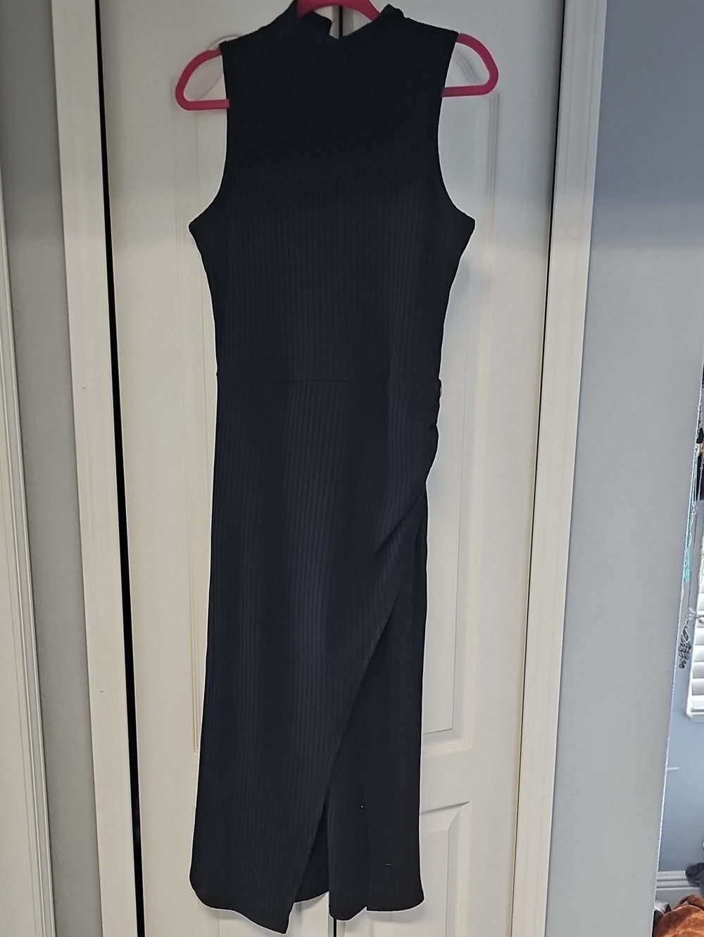 Sleeveless Black Long Dress with High Neck